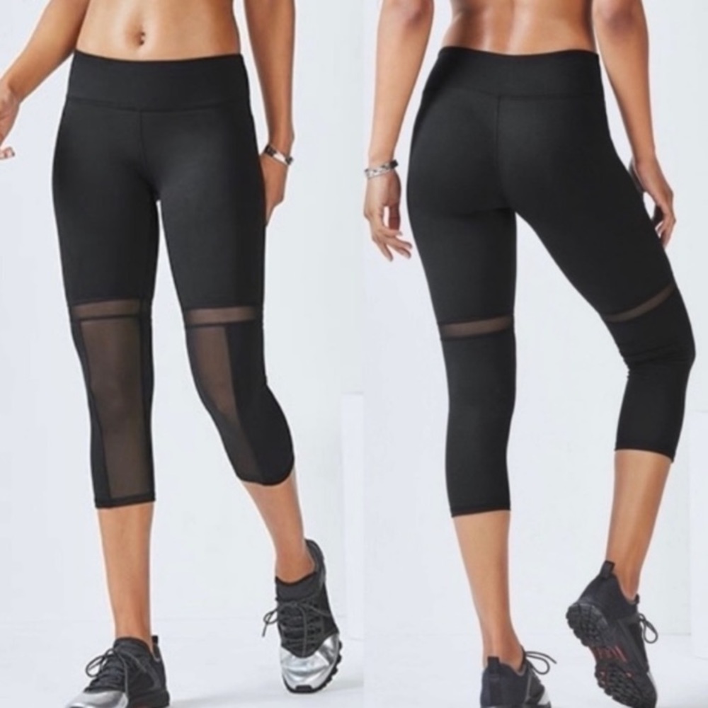 Fabletics zoey capri knee deep black mesh panel leggings size xxs